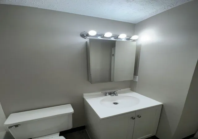 Photo 4 of Townhouse for sale at 1461-1467 Worthington Row Dr #A, Columbus, OH 43235 | MLS# 226033162 | Listing updated on 2026-09-11