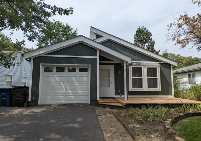 Photo 3 of Single family home for sale at 6029 Sunlawn Dr, Westerville, OH 43081 | MLS# 226033289 | Listing updated on 2026-09-15