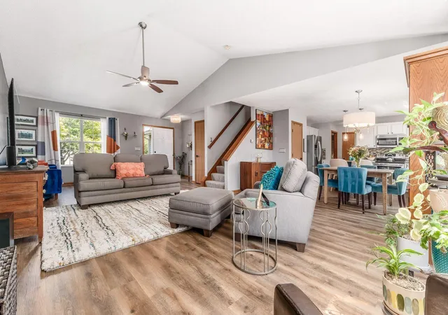 Photo 3 of Single family home for sale at 207 Bellebrooke Ct, Pataskala, OH 43062 | MLS# 226033150 | Listing updated on 2026-09-18