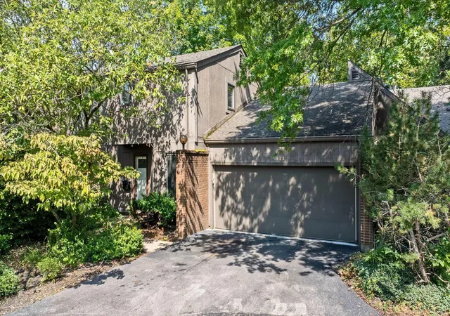 Photo 1 of Condo for sale at 1623 Coppertree Rd, Columbus, OH 43232 | MLS# 226034345 | Listing updated on 2026-09-14