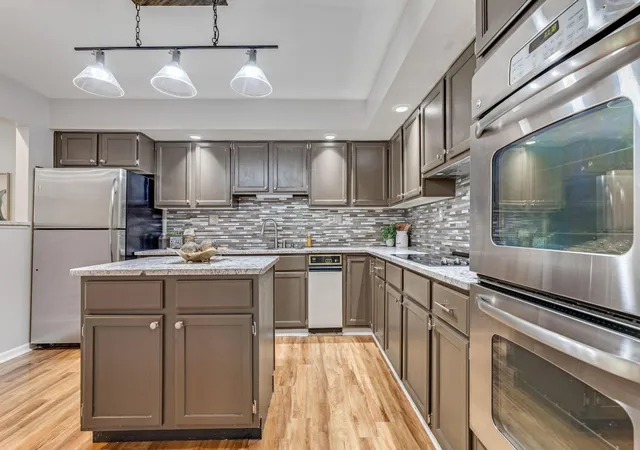 Photo 4 of Condo for sale at 1623 Coppertree Rd, Columbus, OH 43232 | MLS# 226034345 | Listing updated on 2026-09-14