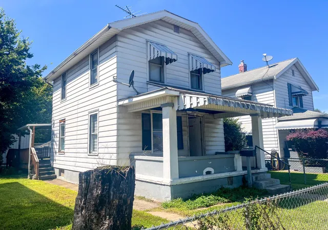 Photo 2 of Single family home for sale at 602 Elwood St, Middletown, OH 45042 | MLS# 226033160 | Listing updated on 2026-09-01