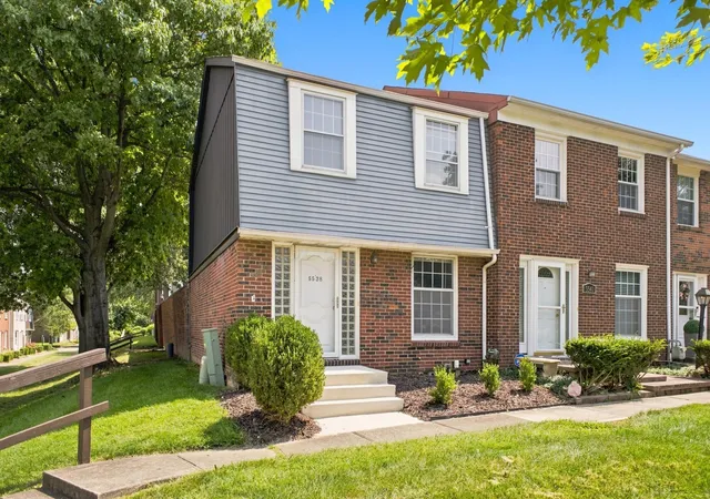 Condo for sale at 5538 Brackenridge Ave #L-10, Columbus, OH 43228 | MLS# 226033305
