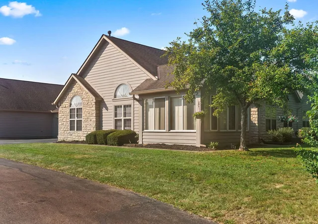 Photo 1 of Sale Pending at 5808 Ravine Crk Dr #14, Grove City, OH 43123 | MLS# 226033877 | Listing updated on 2026-09-08