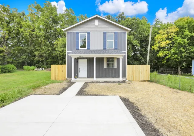 Photo 2 of Single family home for sale at 1618 Ransburg Ave, Columbus, OH 43223 | MLS# 226033181 | Listing updated on 2026-09-11