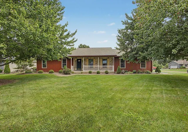 Single family home for sale at 134 Columbus Rd, Fredericktown, OH 43019 | MLS# 226033187