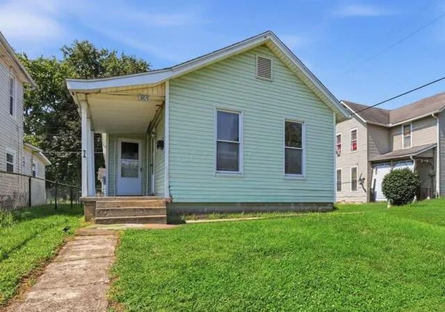 Photo 2 of Single family home for sale at 365 Clinton St, Newark, OH 43055 | MLS# 226034474 | Listing updated on 2026-09-10