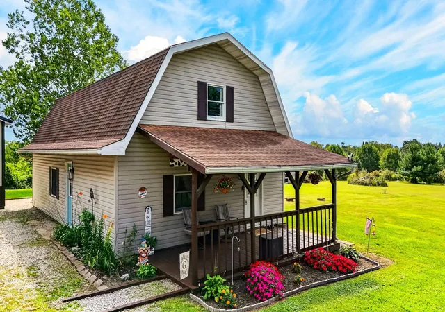 Photo 3 of Single family home for sale at 27508 Kime Holderman Rd, Circleville, OH 43113 | MLS# 226033413 | Listing updated on 2026-10-20
