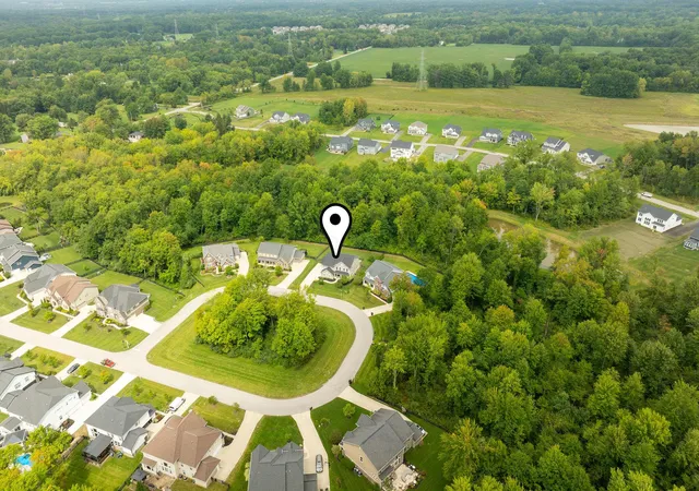 Photo 3 of Single family home for sale at 8588 Paddock Trl, Blacklick, OH 43004 | MLS# 226034717 | Listing updated on 2026-09-11