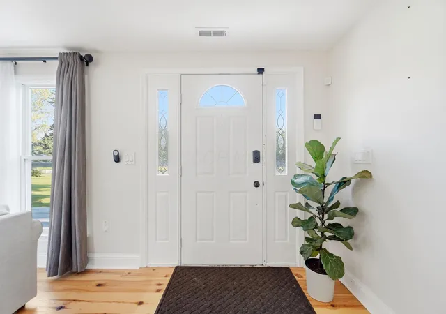 Photo 4 of Single family home for sale at 6105 London Groveport Rd, Grove City, OH 43123 | MLS# 226033241 | Listing updated on 2026-09-21