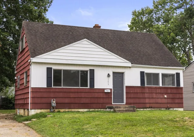 Photo 1 of Single family home for sale at 3373 Roswell Dr, Columbus, OH 43227 | MLS# 226033299 | Listing updated on 2026-09-04