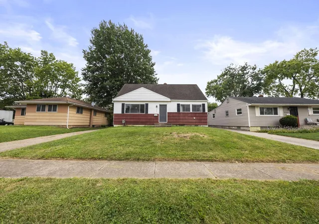 Photo 3 of Single family home for sale at 3373 Roswell Dr, Columbus, OH 43227 | MLS# 226033299 | Listing updated on 2026-09-04