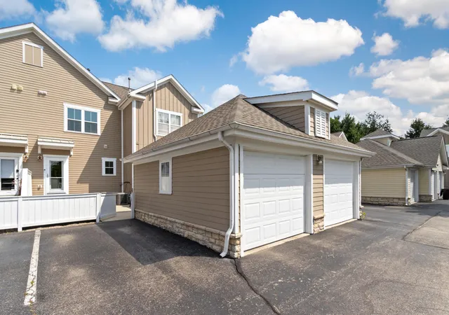 Photo 30 of Condo for sale at 185 W Case St, Powell, OH 43065 | MLS# 226033678 | Listing updated on 2026-09-08