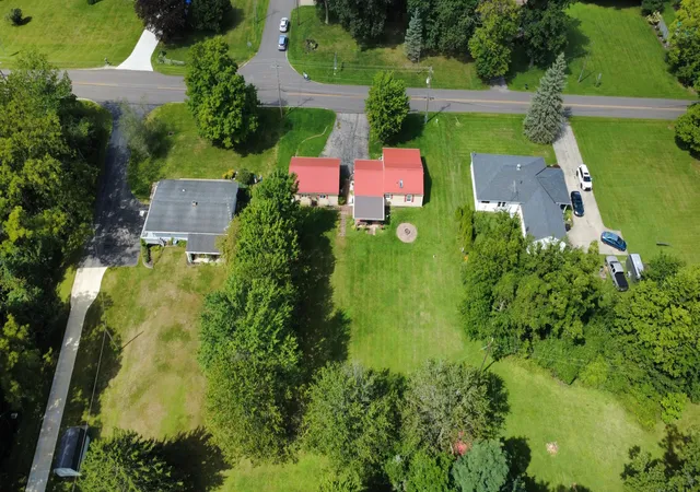 Photo 2 of Single family home for sale at 972 Reed Rd, Mansfield, OH 44903 | MLS# 226033215 | Listing updated on 2026-09-09