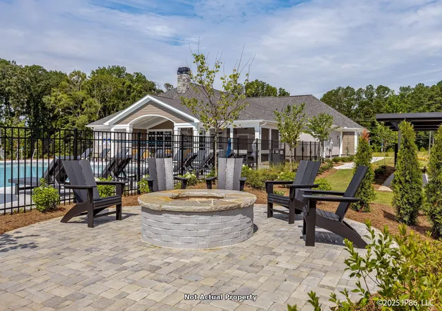Photo 3 of Single family home for sale at 2962 Woodmere Cir, Lewis Center, OH 43035 | MLS# 226033221 | Listing updated on 2026-10-02
