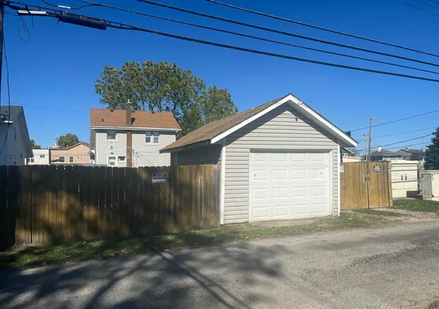 Photo 7 of Multi family home for sale at 2009 Sullivant Ave #2009, Columbus, OH 43223 | MLS# 226033222 | Listing updated on 2026-09-01