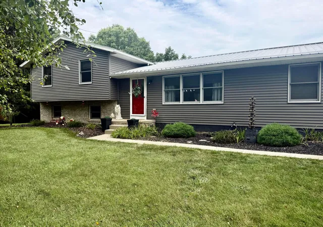 Photo 1 of Single family home for sale at 9347 Frabell Dr, Powell, OH 43065 | MLS# 226033625 | Listing updated on 2026-09-12