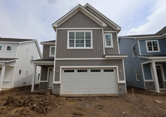Single family home for sale at 1023 Dawsons Dr, Hebron, OH 43025 | MLS# 226033232