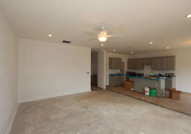 Photo 4 of Single family home for sale at 1023 Dawsons Dr, Hebron, OH 43025 | MLS# 226033232 | Listing updated on 2026-10-21