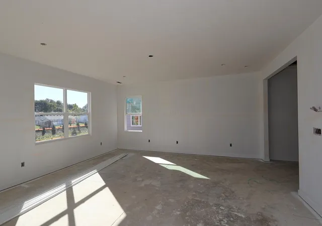 Photo 2 of Single family home for sale at 1031 Dawsons Dr, Hebron, OH 43025 | MLS# 226033236 | Listing updated on 2026-10-28