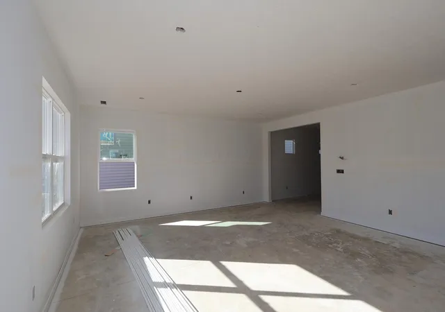 Photo 3 of Single family home for sale at 1031 Dawsons Dr, Hebron, OH 43025 | MLS# 226033236 | Listing updated on 2026-10-28