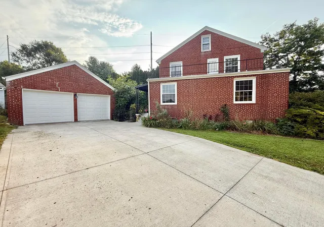 Photo 3 of Single family home for sale at 107 Morris St, Mount Vernon, OH 43050 | MLS# 226033247 | Listing updated on 2026-10-27