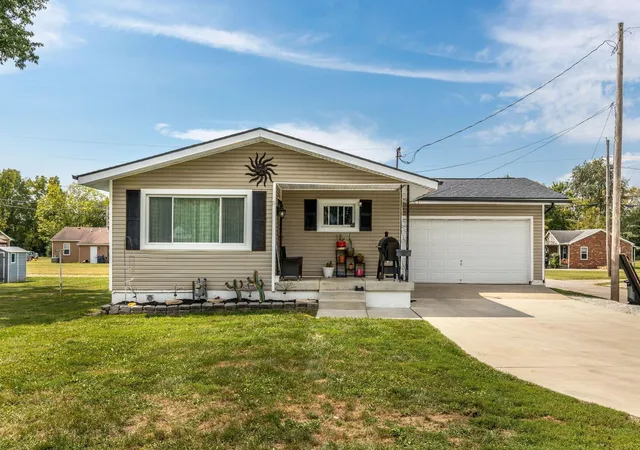 Photo 2 of Single family home for sale at 107 Jefferson Ave, Ashville, OH 43103 | MLS# 226033254 | Listing updated on 2026-09-17