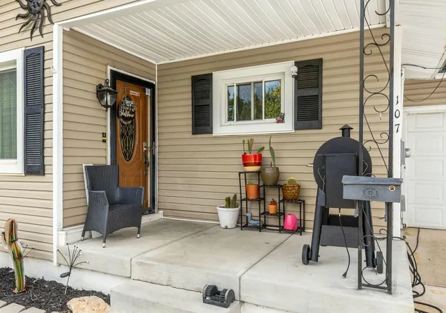 Photo 3 of Single family home for sale at 107 Jefferson Ave, Ashville, OH 43103 | MLS# 226033254 | Listing updated on 2026-09-17