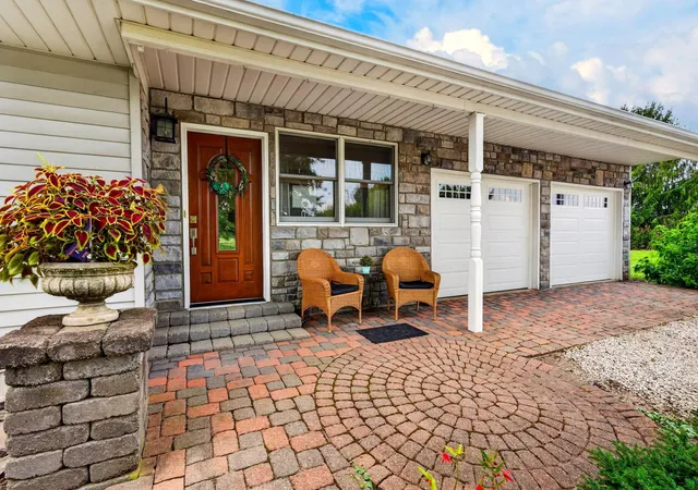 Photo 4 of Single family home for sale at 14941 Ohio 104, Ashville, OH 43103 | MLS# 226033264 | Listing updated on 2026-09-29