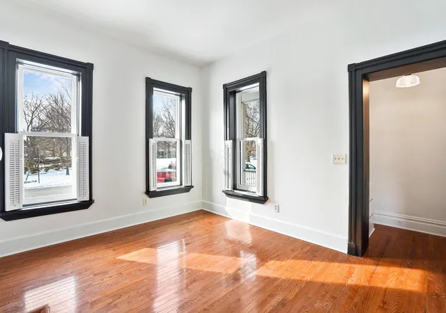 Listing Photo 4 - Condo for sale in building located at 68-70 E Hubbard Ave, Columbus, OH 43215