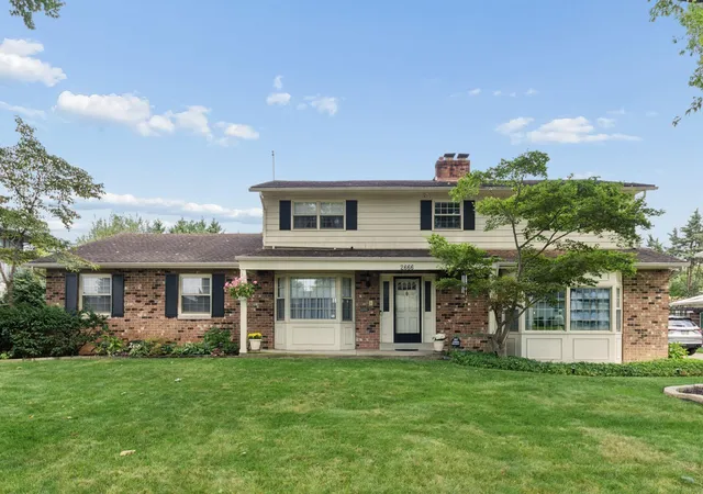 Single family home for sale at 2666 Mitzi Dr, Columbus, OH 43209 | MLS# 226033298