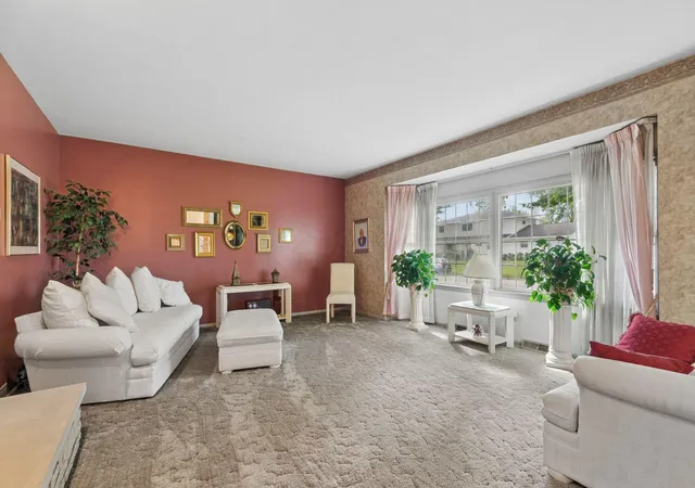 Photo 3 of Single family home for sale at 2666 Mitzi Dr, Columbus, OH 43209 | MLS# 226033298 | Listing updated on 2026-09-22