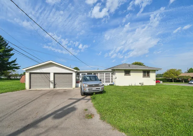 Listing Photo 5 - Condo for sale in building located at 269/271 Linda Ave, Pataskala, OH 43062