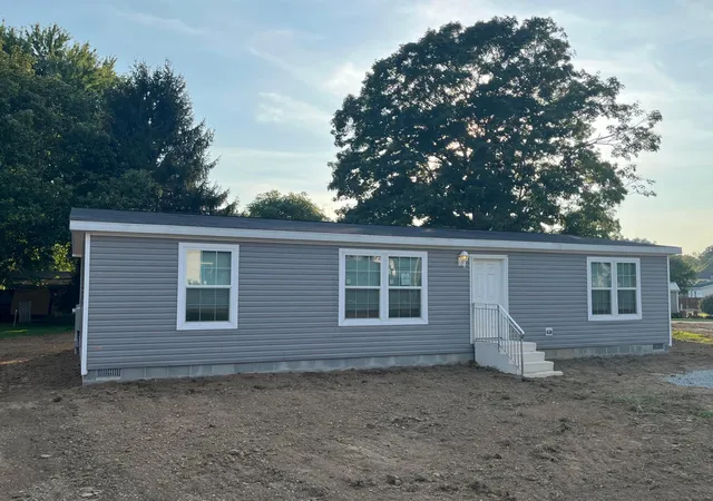 Photo 2 of Single family home for sale at 18889 Shriner St, Laurelville, OH 43135 | MLS# 226033281 | Listing updated on 2026-09-30