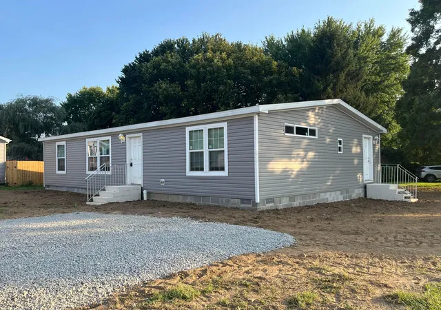 Photo 3 of Single family home for sale at 18889 Shriner St, Laurelville, OH 43135 | MLS# 226033281 | Listing updated on 2026-09-30