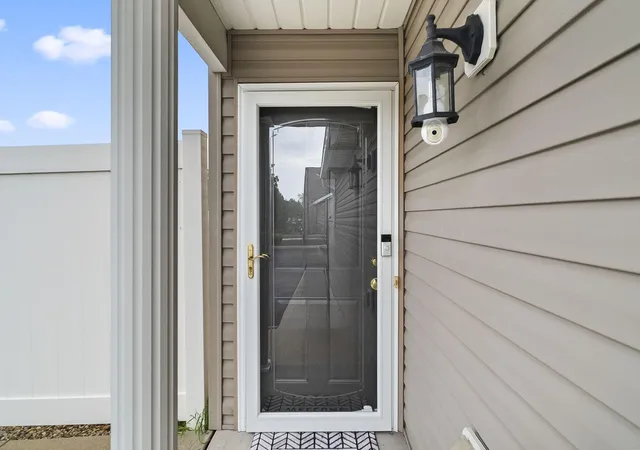 Listing Photo 4 - Condo for sale in building located at 5164 Mantua Dr, Canal Winchester, OH 43110 - Unit #65A