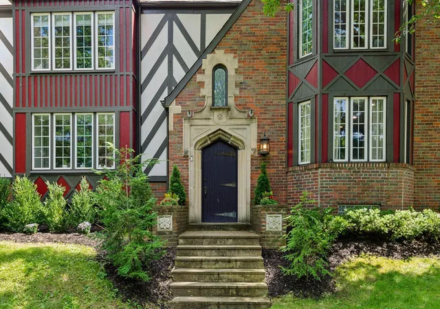 Photo 2 of Single family home for sale at 392 Rhoads Ave, Columbus, OH 43205 | MLS# 226033674 | Listing updated on 2026-09-24