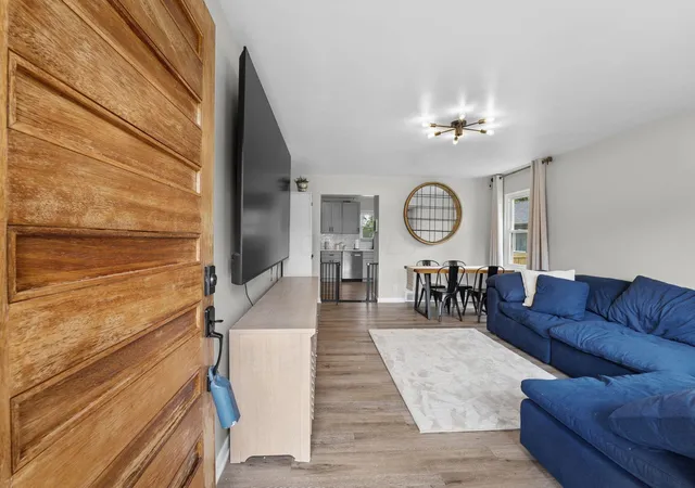 Photo 3 of Single family home for sale at 1330 Frebis Ave, Columbus, OH 43206 | MLS# 226034578 | Listing updated on 2026-09-12