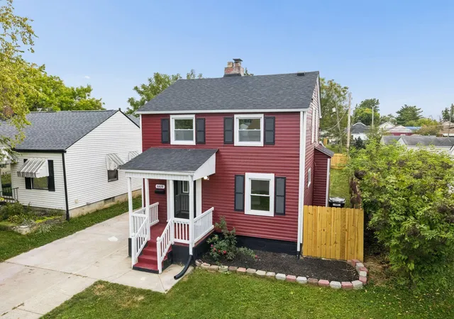 Photo 3 of Single family home for sale at 669 E Mithoff St, Columbus, OH 43206 | MLS# 226033647 | Listing updated on 2026-09-07