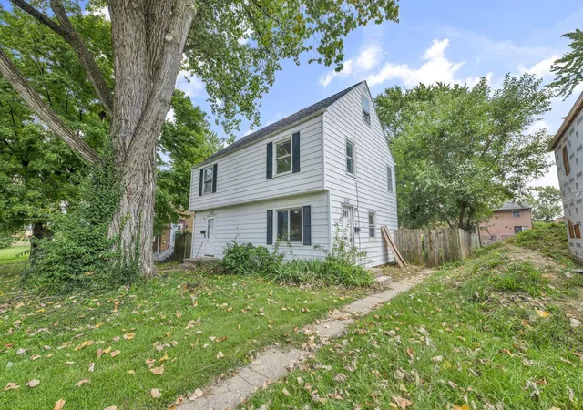 Photo 3 of Multi family home for sale at 88 90 N Waverly St, Columbus, OH 43213 | MLS# 226033277 | Listing updated on 2026-09-02