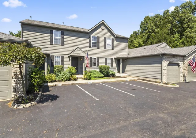 Listing Photo 1 - Condo for sale in building located at 5626 Blendonridge Dr, Columbus, OH 43230 - Unit #90C