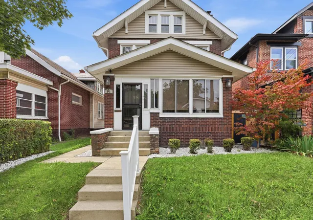 Single family home for sale at 523 Fairwood Ave, Columbus, OH 43205 | MLS# 226033282