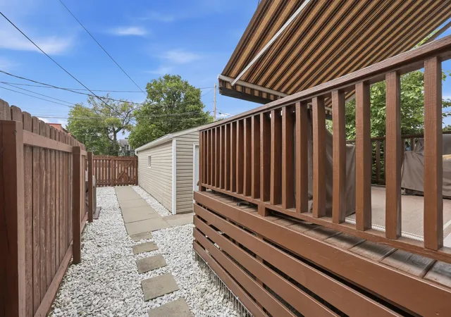 Photo 3 of Single family home for sale at 523 Fairwood Ave, Columbus, OH 43205 | MLS# 226033282 | Listing updated on 2026-10-27