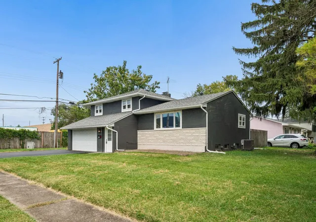 Photo 3 of Single family home for sale at 4544 Midvale Rd, Columbus, OH 43224 | MLS# 226033293 | Listing updated on 2026-09-04