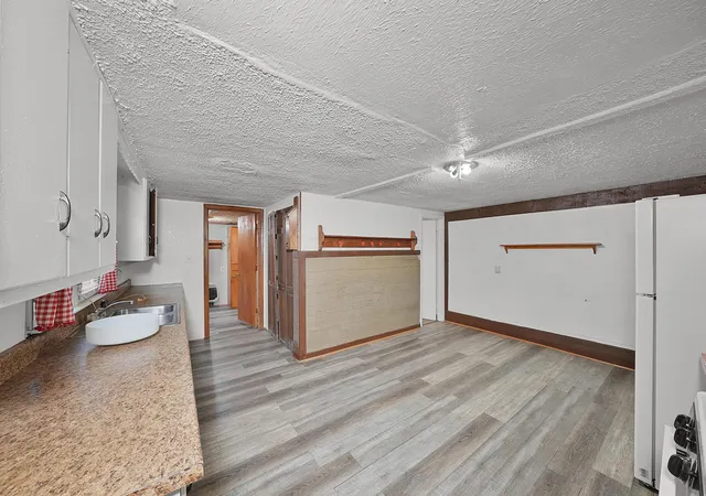 Photo 4 of Single family home for sale at 21606 E Sams Crk Rd, Laurelville, OH 43135 | MLS# 226033301 | Listing updated on 2026-09-02