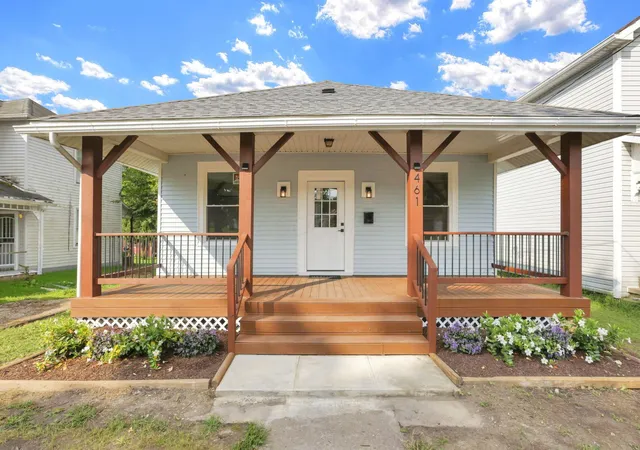 Photo 1 of Single family home for sale at 461 Stewart St, Zanesville, OH 43701 | MLS# 226033349 | Listing updated on 2026-09-08