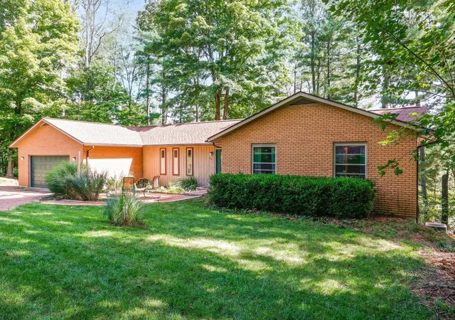Photo 3 of Single family home for sale at 275 Pinetree Dr Ne, Granville, OH 43023 | MLS# 226035202 | Listing updated on 2026-10-07
