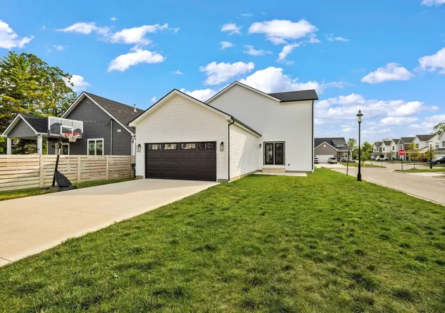 Photo 3 of Single family home for sale at 3644 Grant Ave, Grove City, OH 43123 | MLS# 226033406 | Listing updated on 2026-09-04