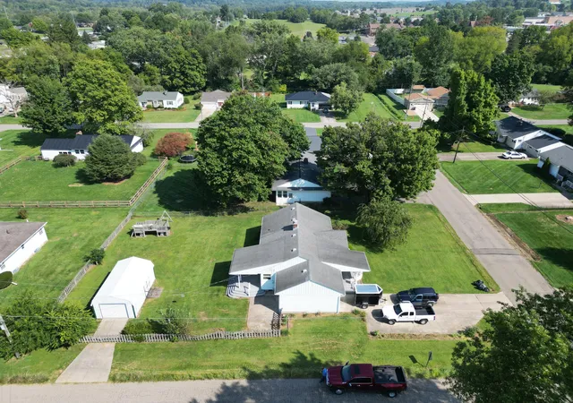 Photo 2 of Single family home for sale at 205 N Edgewood Rd, Mount Vernon, OH 43050 | MLS# 226033501 | Listing updated on 2026-09-03