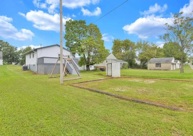 Photo 50 of Single family home for sale at 1116 E Chestnut St, Lancaster, OH 43130 | MLS# 226033356 | Listing updated on 2026-10-07